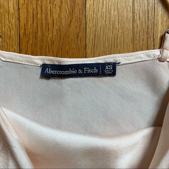 Abercrombie & Fitch A&F Pink Satin Cowl Neck Tank Size XSmall - Picture 3 of 3
